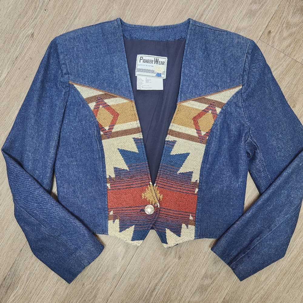 Vintage Pioneer Wear Women's Denim Blazer with Southwestern Pattern Size M